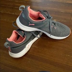 Running/training sneakers